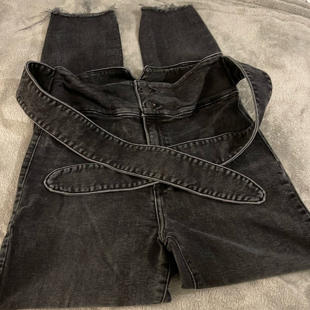 Abercrombie & Fitch Ultra High Rise Super Skinny Ankle Color: black